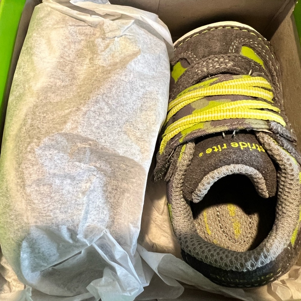 New Stride Rite “Hammett” 3.5 Wide